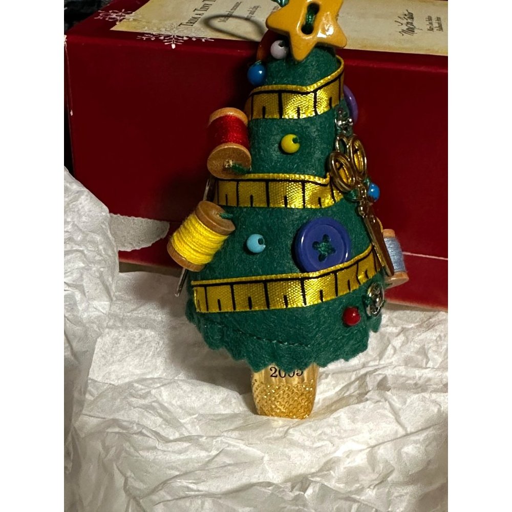 Trim a Tiny Tree Hallmark Keepsake Ornament Seamstress Sewing Thimble 2005 Gift
